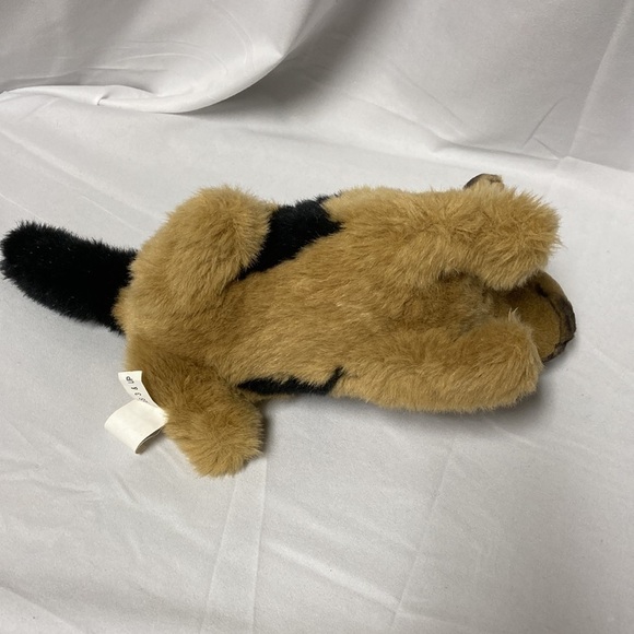 E & J Realistic German Shepherd Plush Dog - Picture 6 of 13